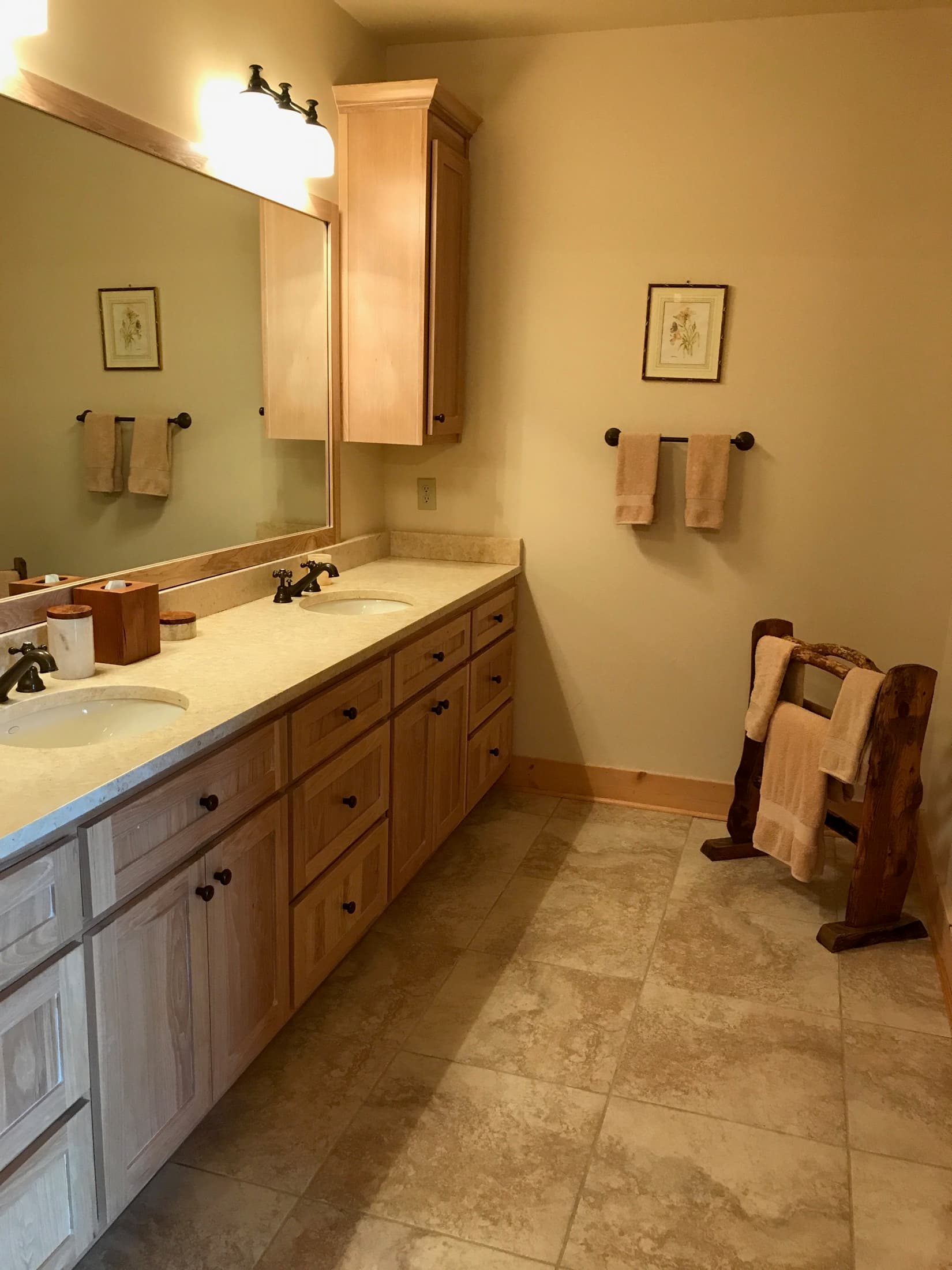 Bathrooms at 139 Mountain Springs Way — photo 4