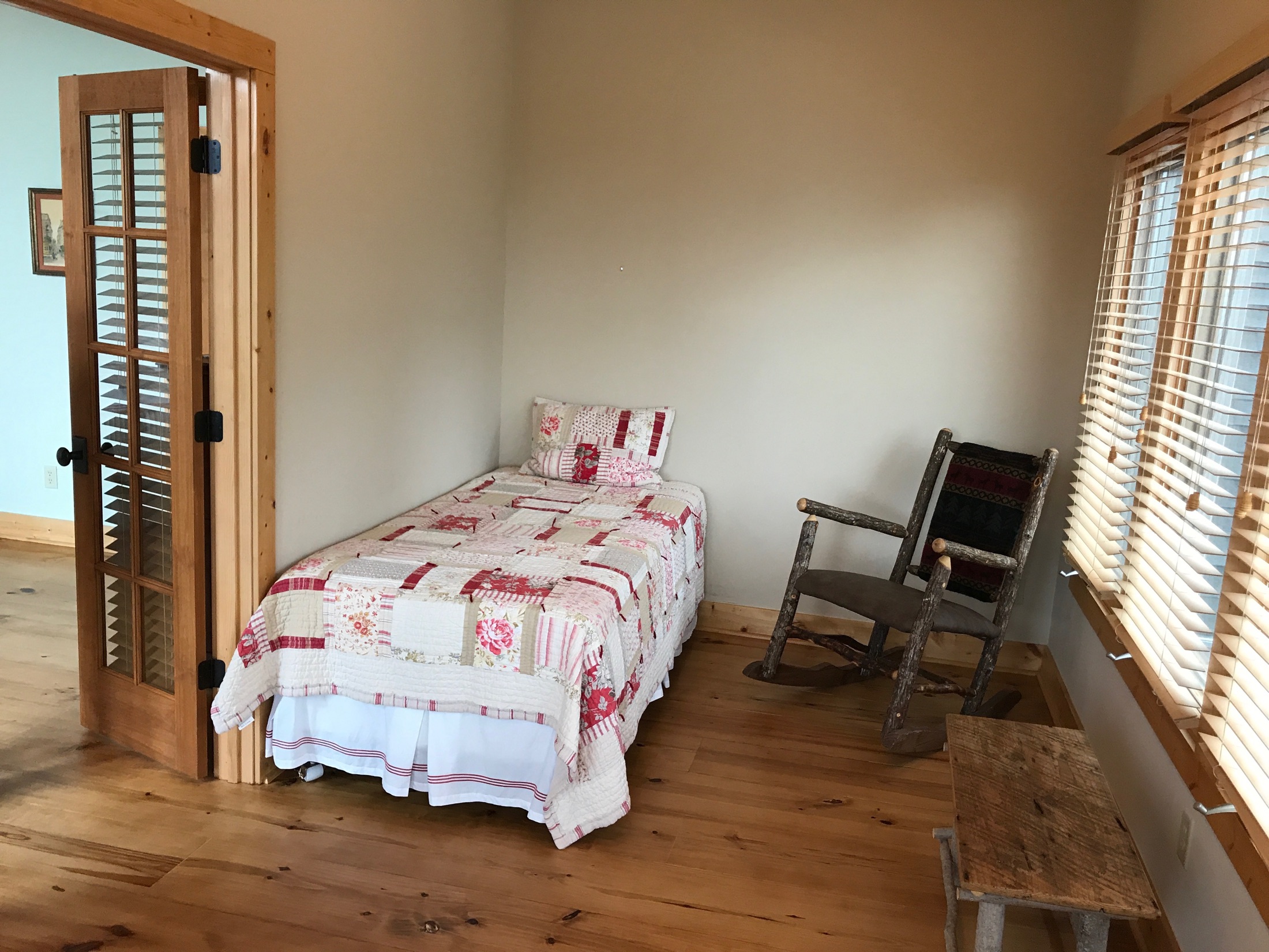 Bedrooms at 139 Mountain Springs Way — photo 3