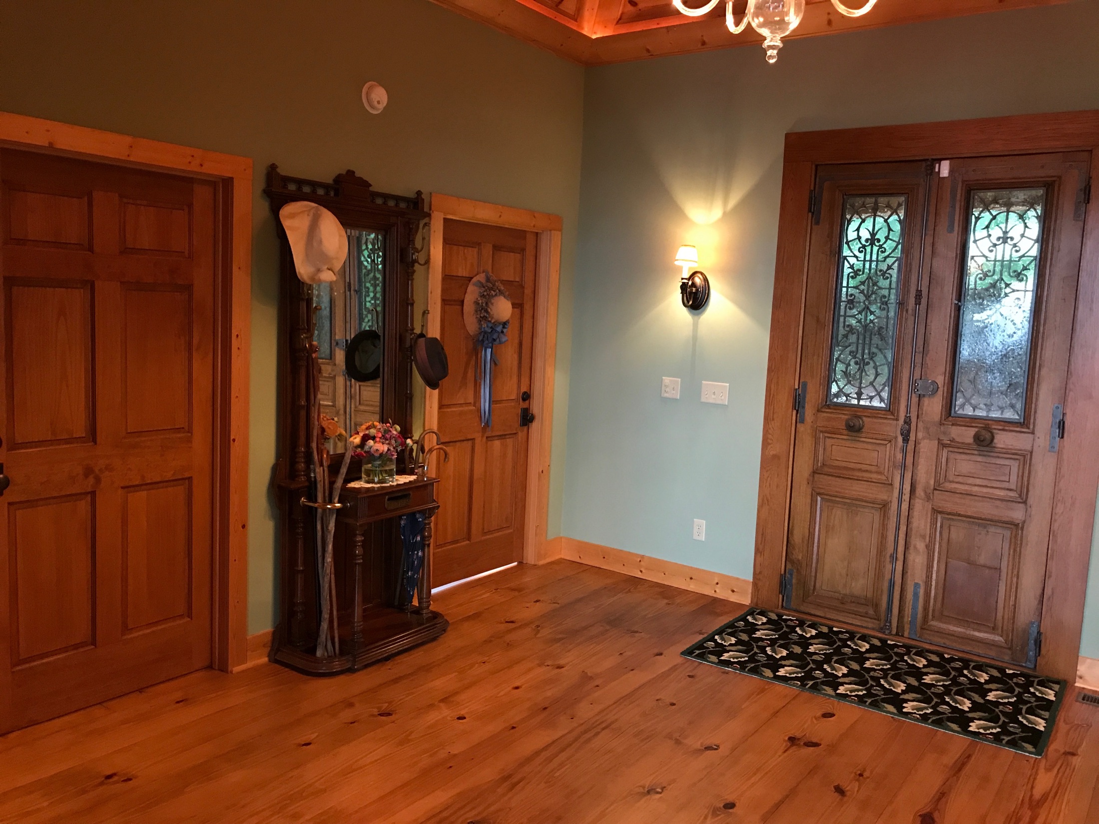 Foyer & Hallways at 139 Mountain Springs Way — photo 2